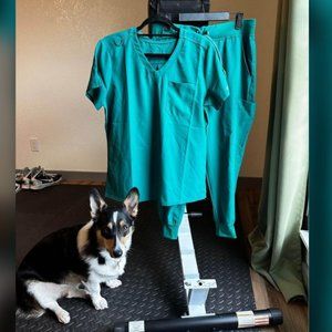 Med Couture Scrub Set Medium